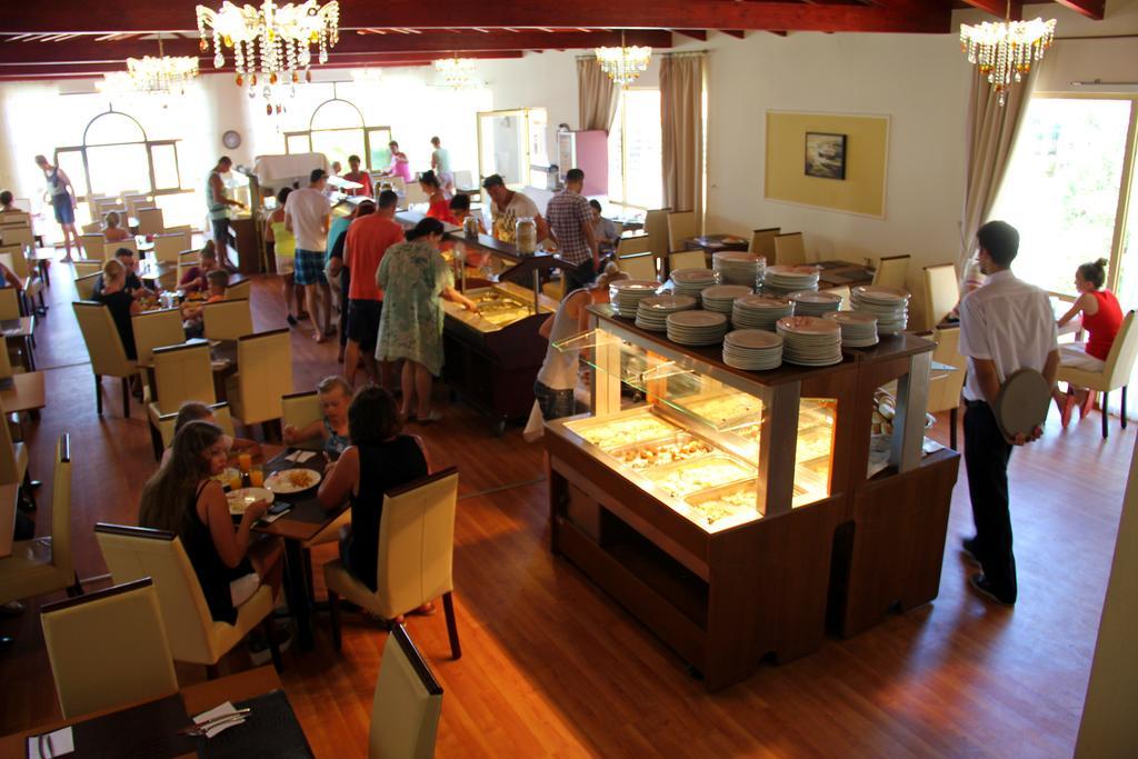 Agelia Beach Hotel Sfáka 外观 照片