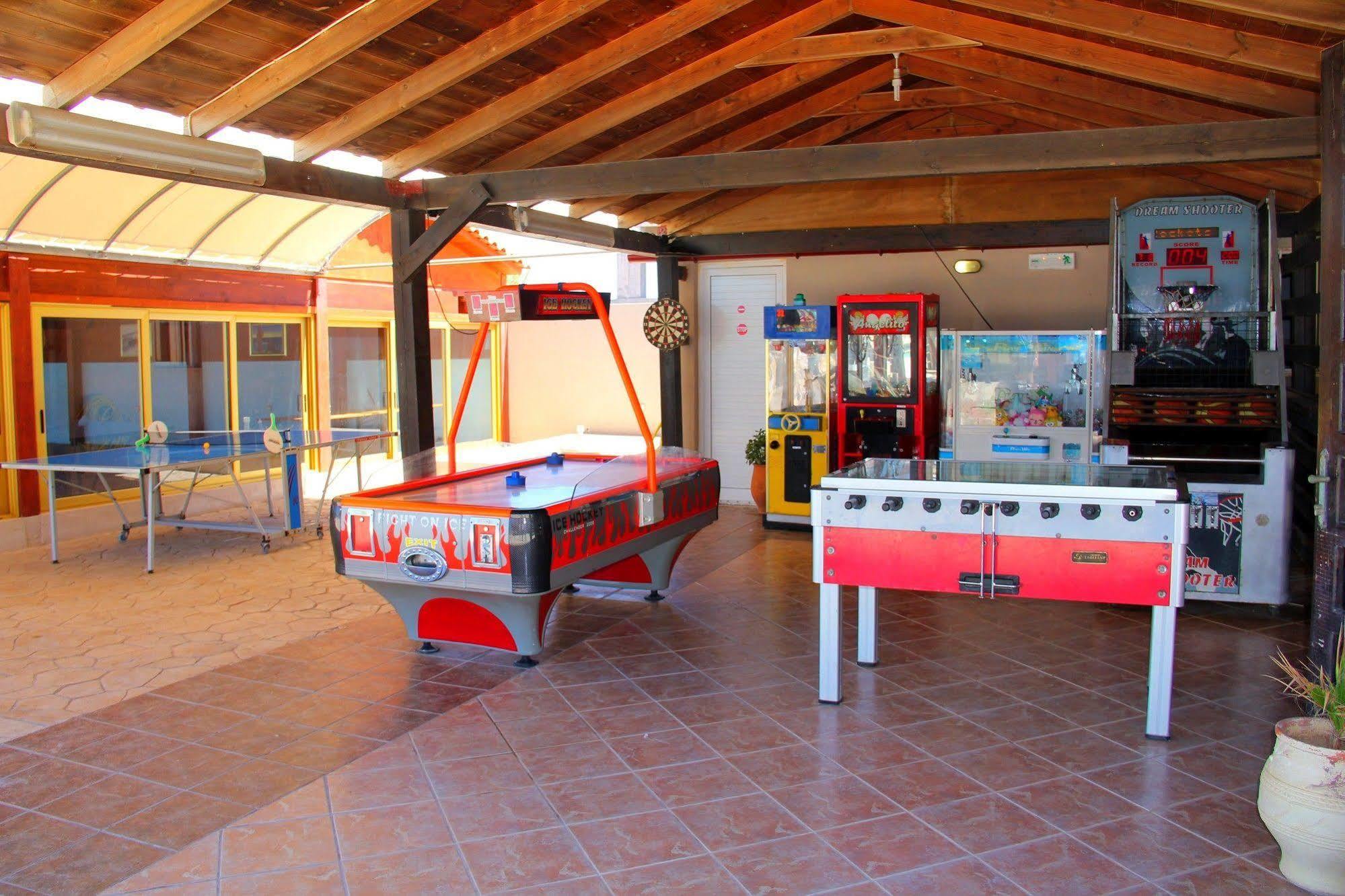 Agelia Beach Hotel Sfáka 外观 照片